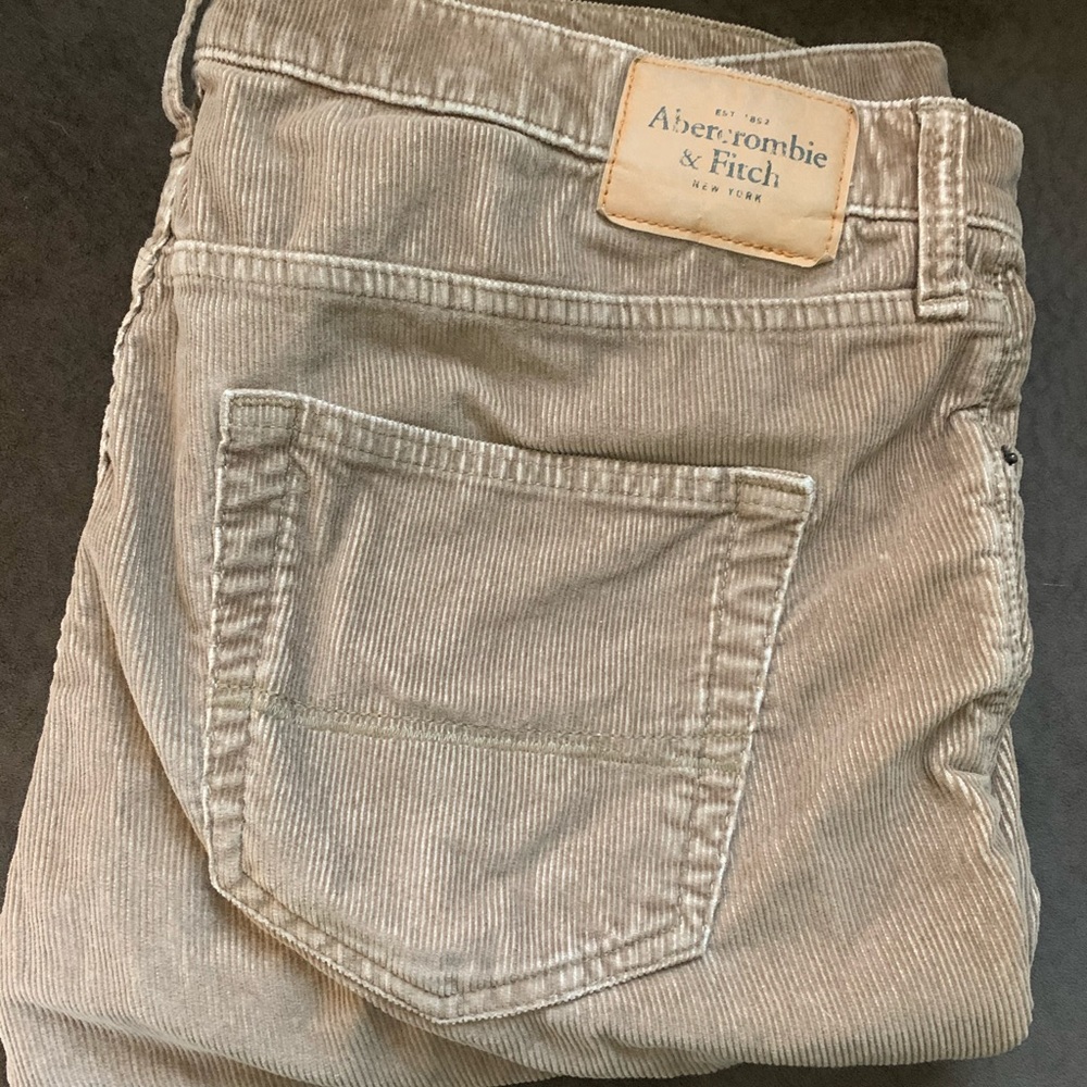 Men’s Abercrombie & Fitch skinny corduroys